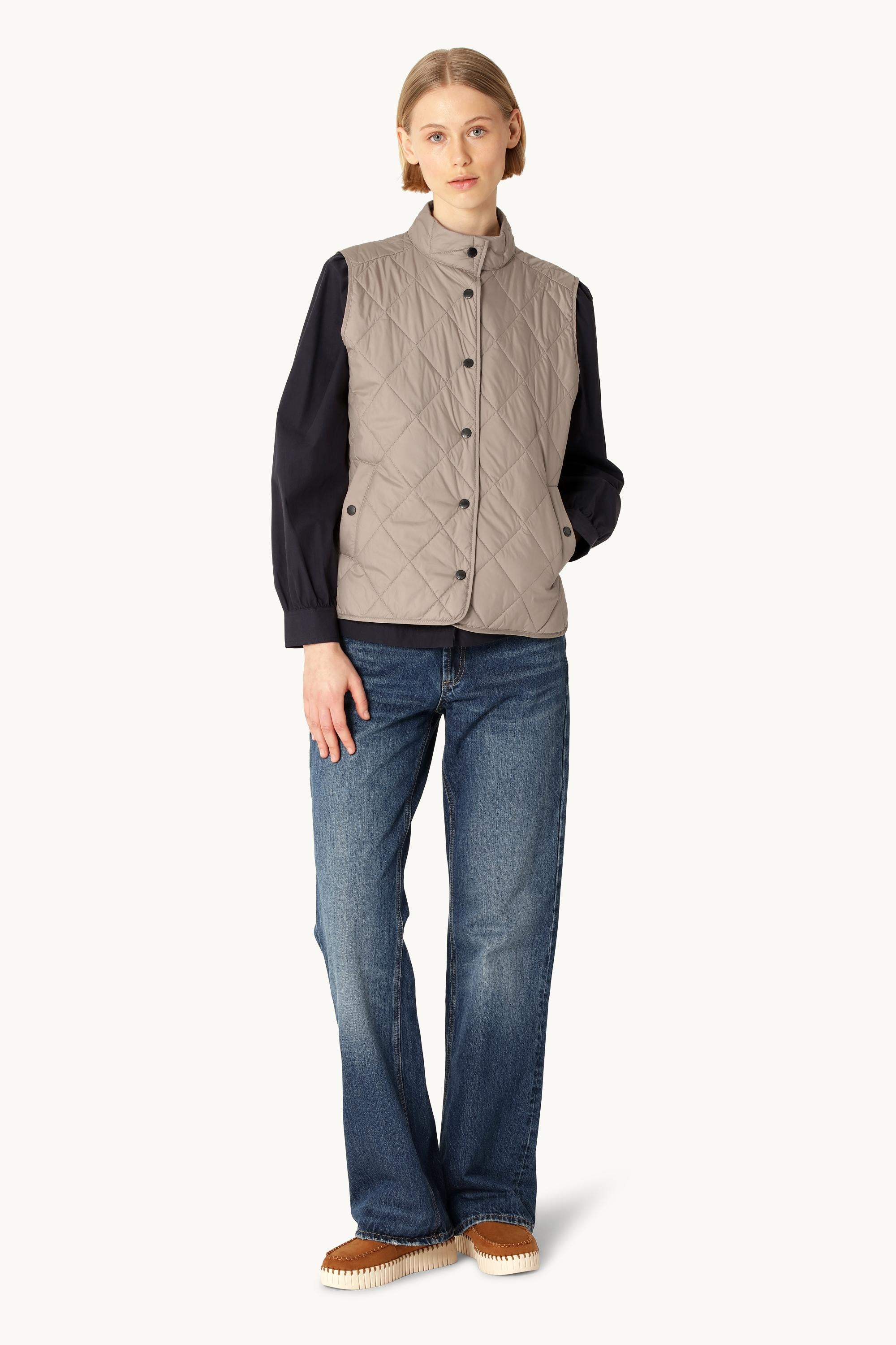 Quilted Short Vest - Greige