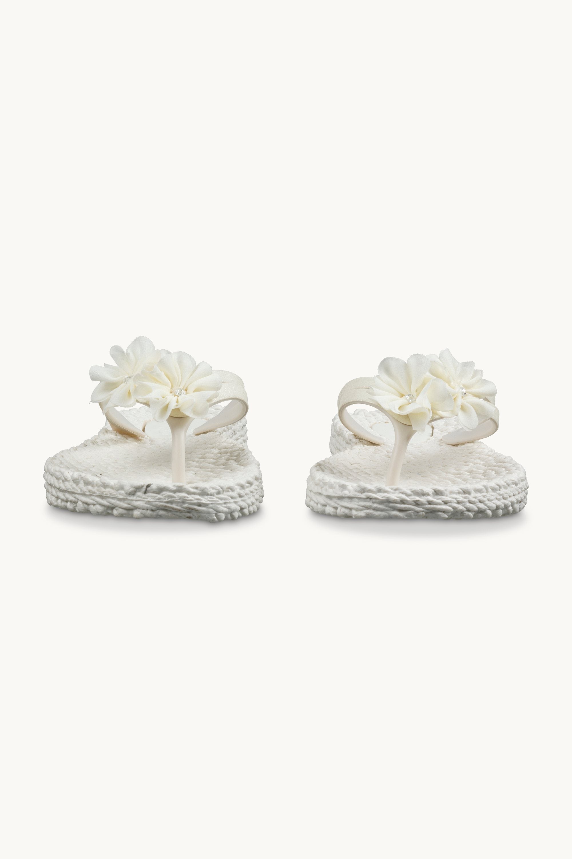 Flip Flops with Flowers - Creme