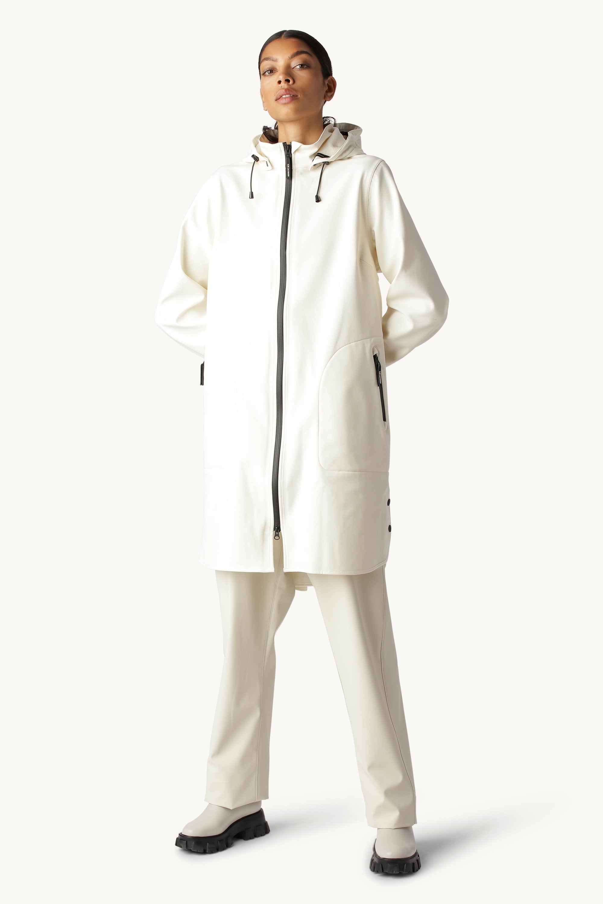 Impermeable Softshell Corte A - White Sugar