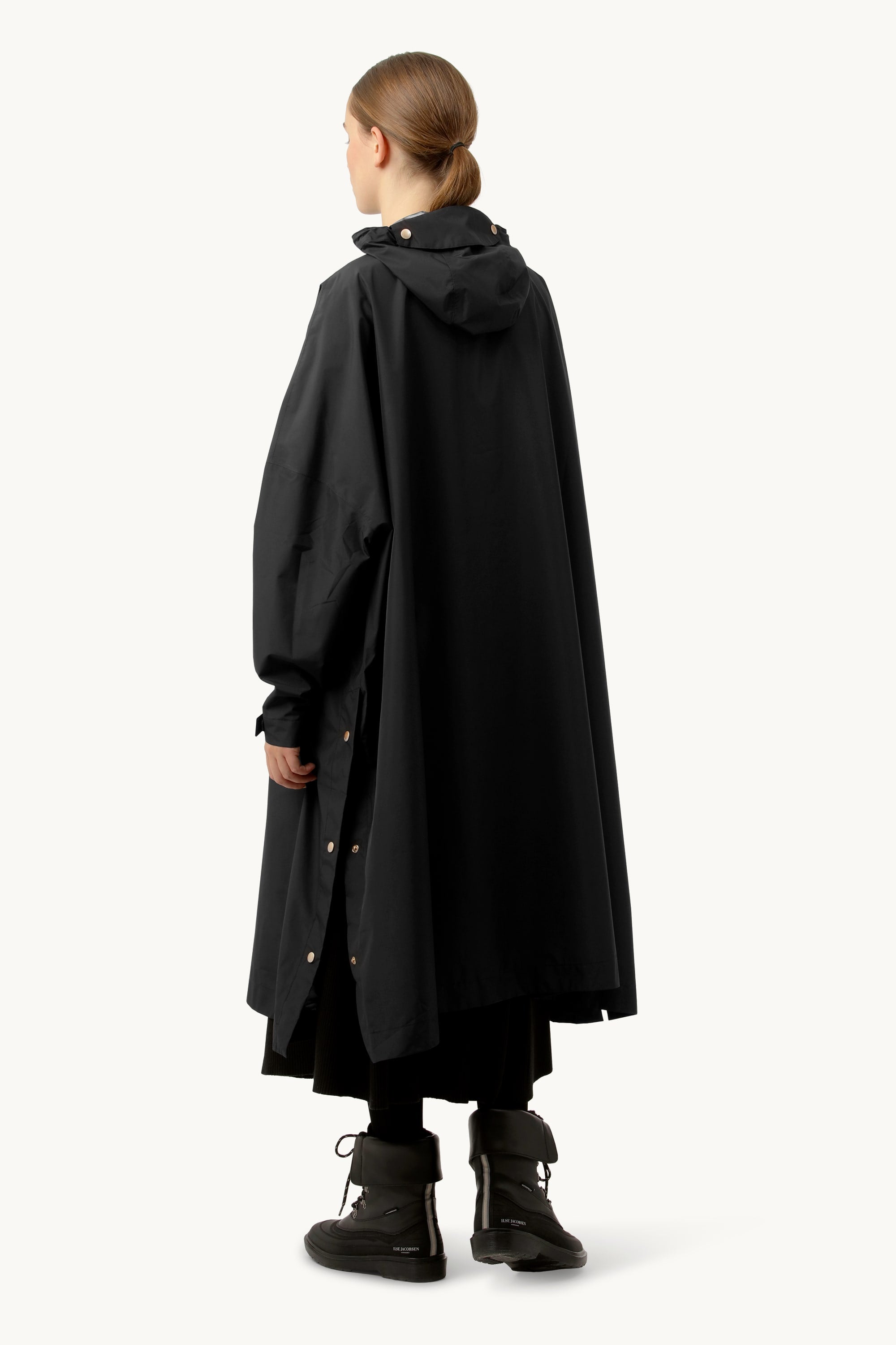 Poncho con mangas - Negro