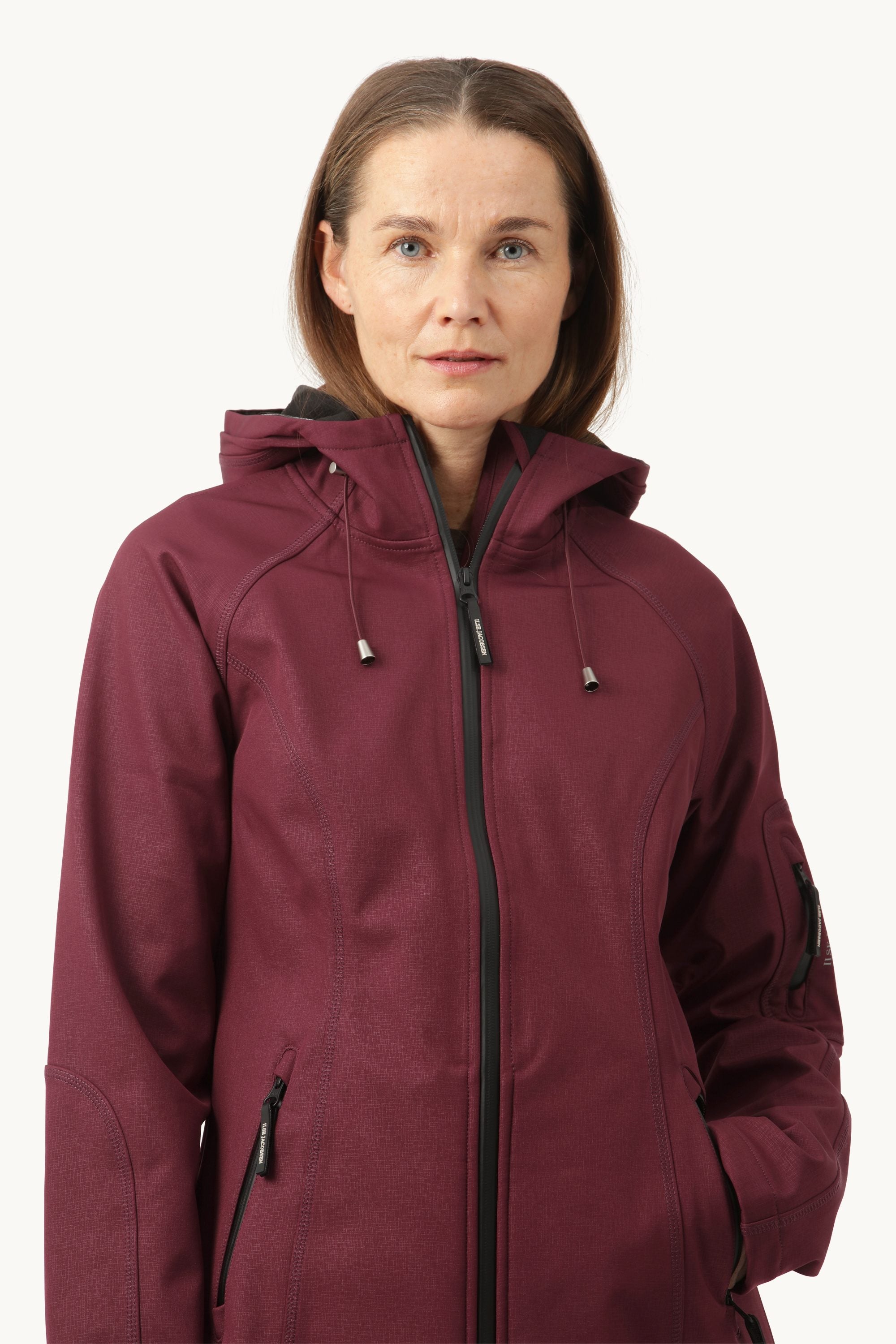 Impermeable Softshell - Maroon Banner