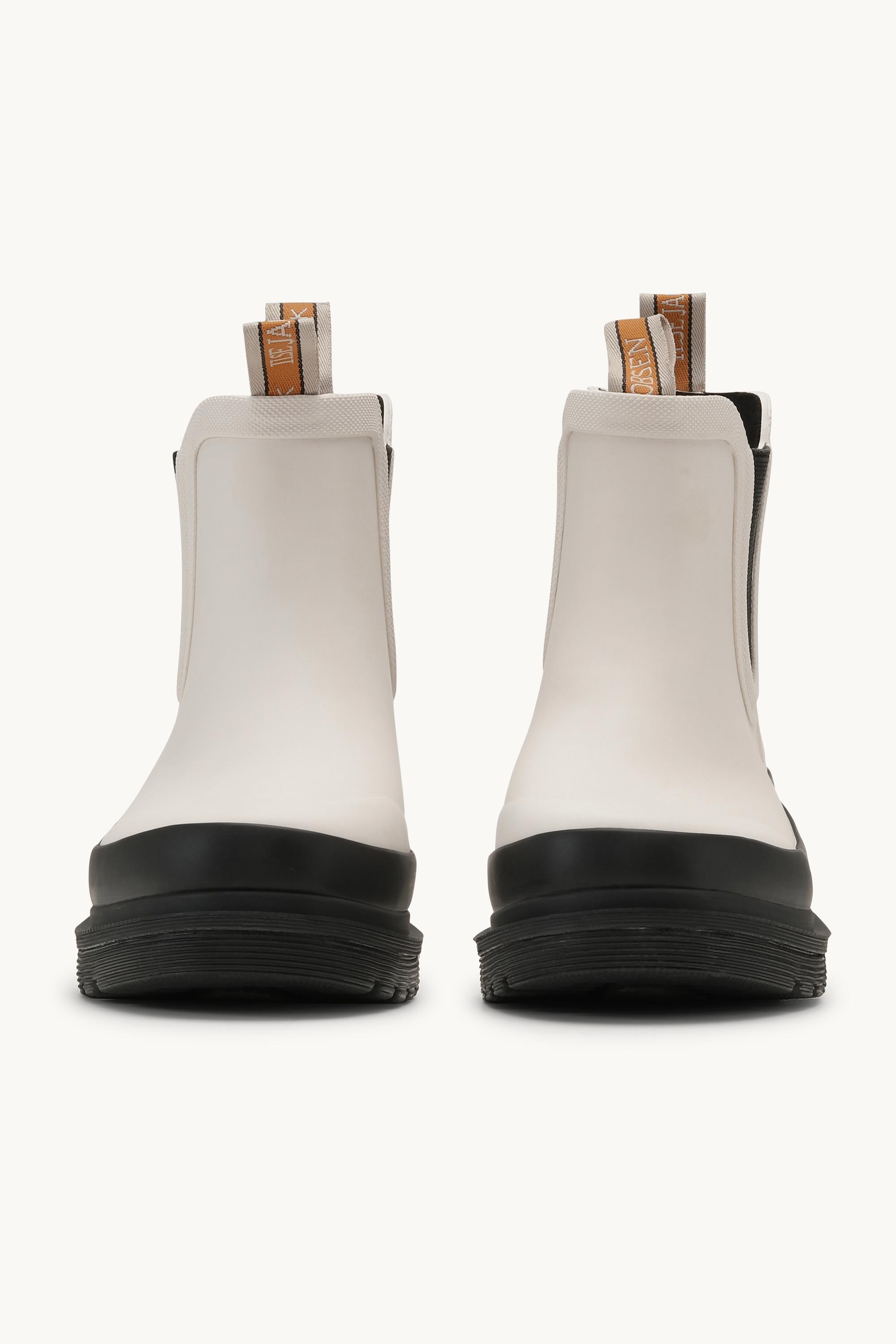 Chelsea Rain - Crema De Leche