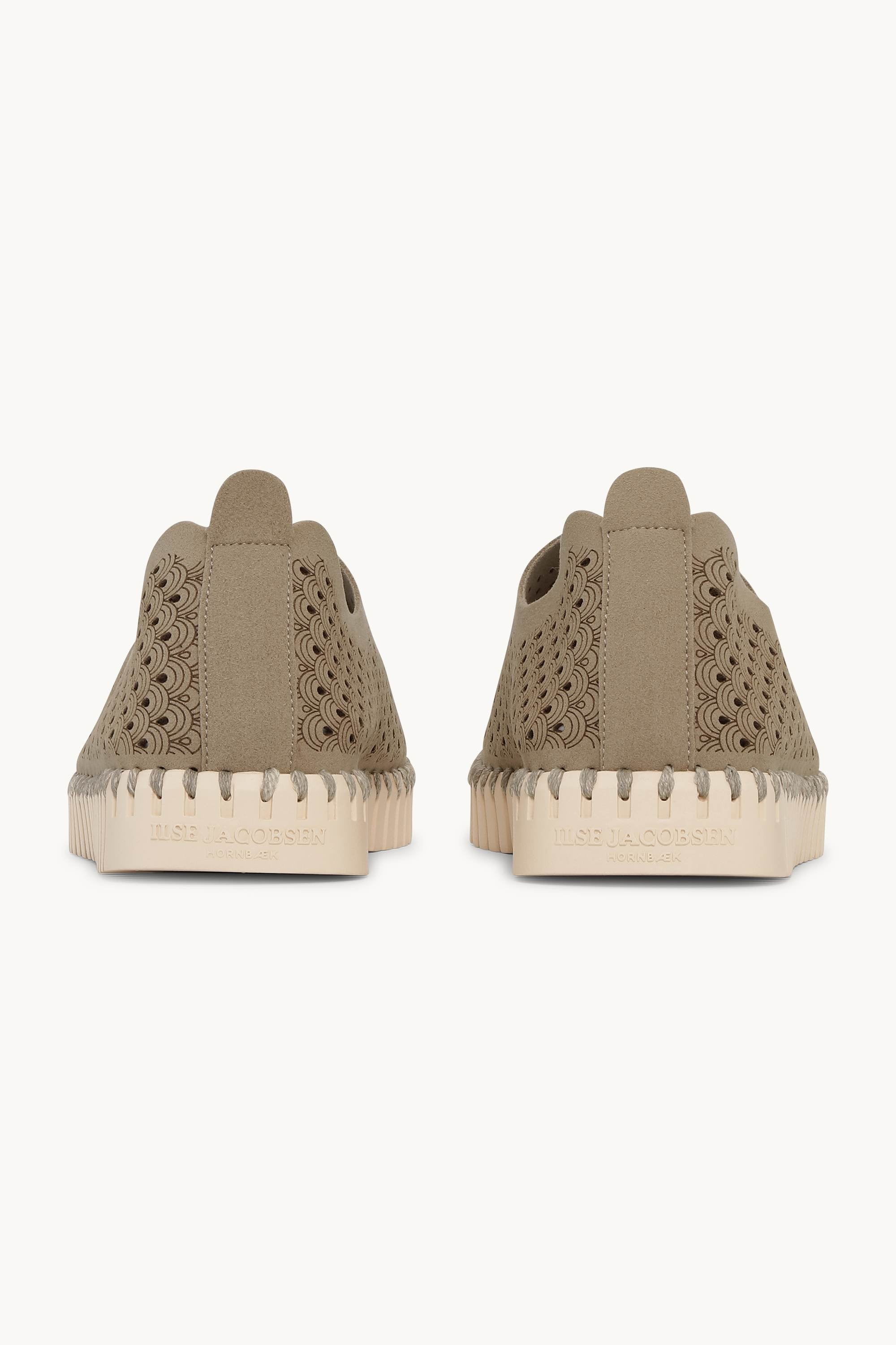 Tulip Flats - Coriander Pearled Ivory