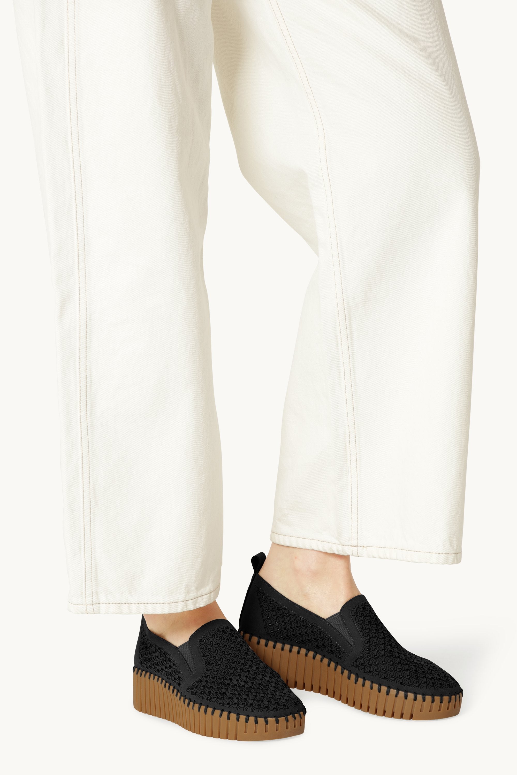 Tulip Slip-On - Black Mocca