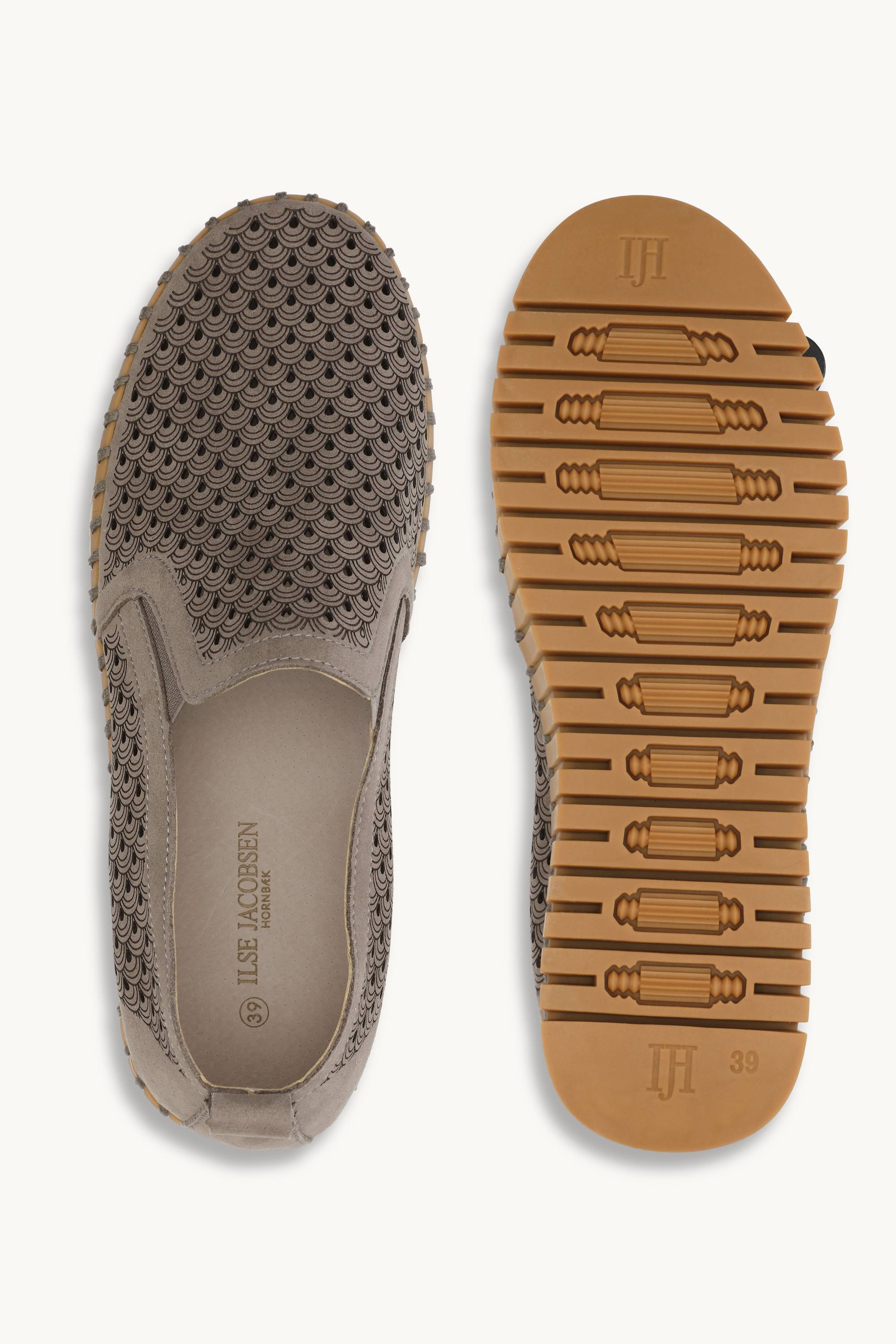 Tulip Slip-On - Wheat Mocca