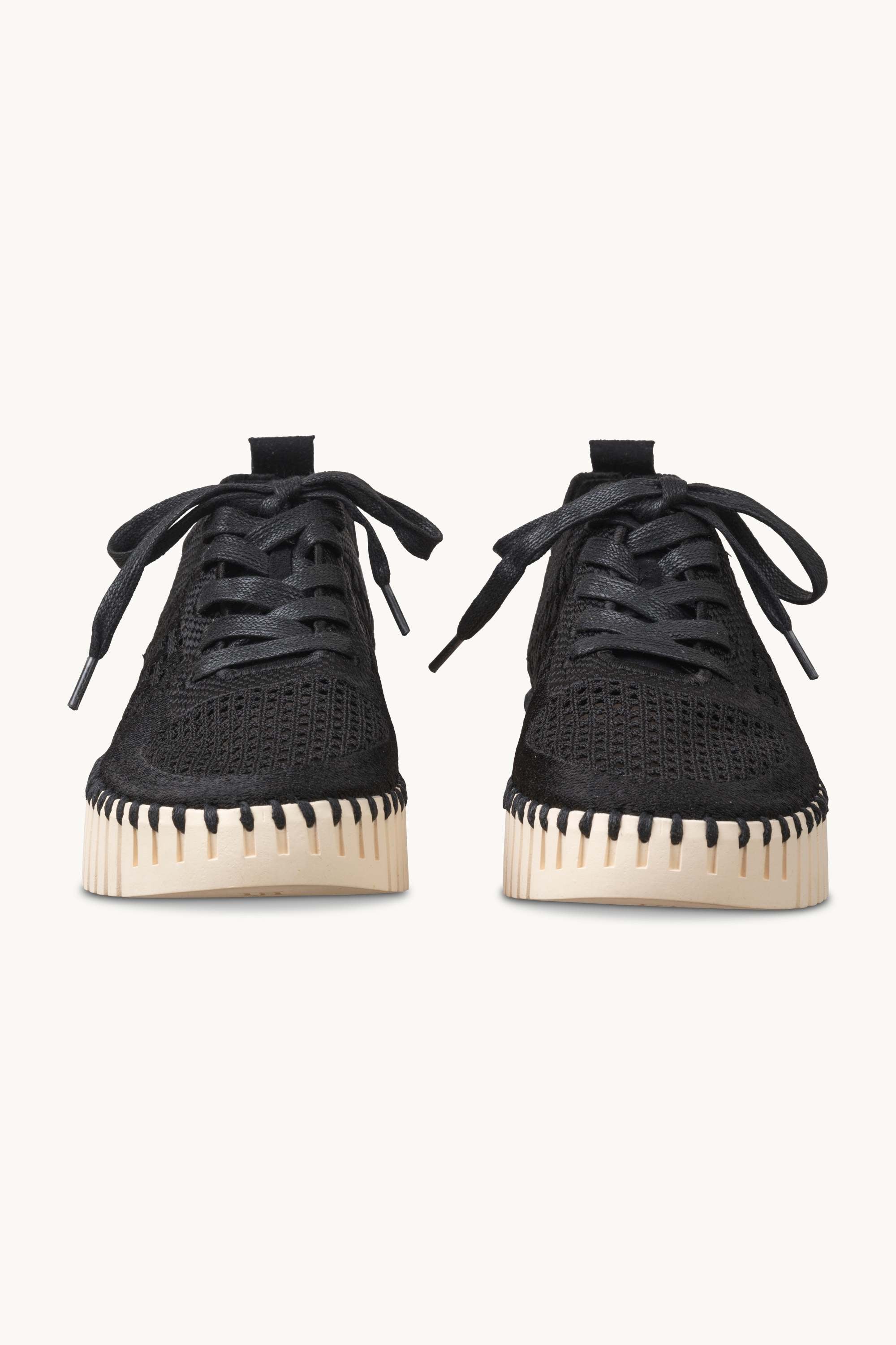 Tulip Embroidery - Black Pearled Ivory