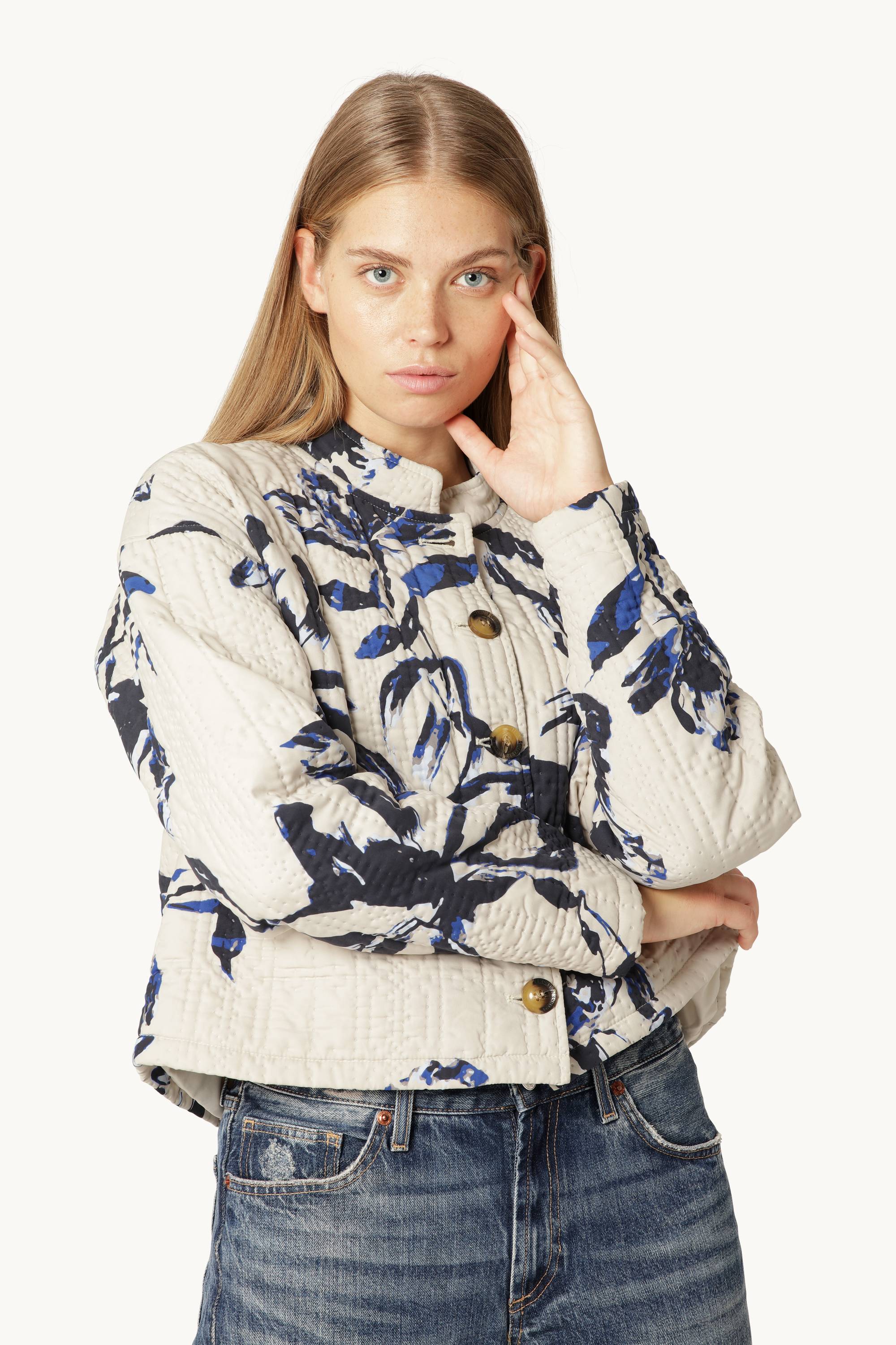 Short Quilt Jacket - Beige Artsy Stroke Flower