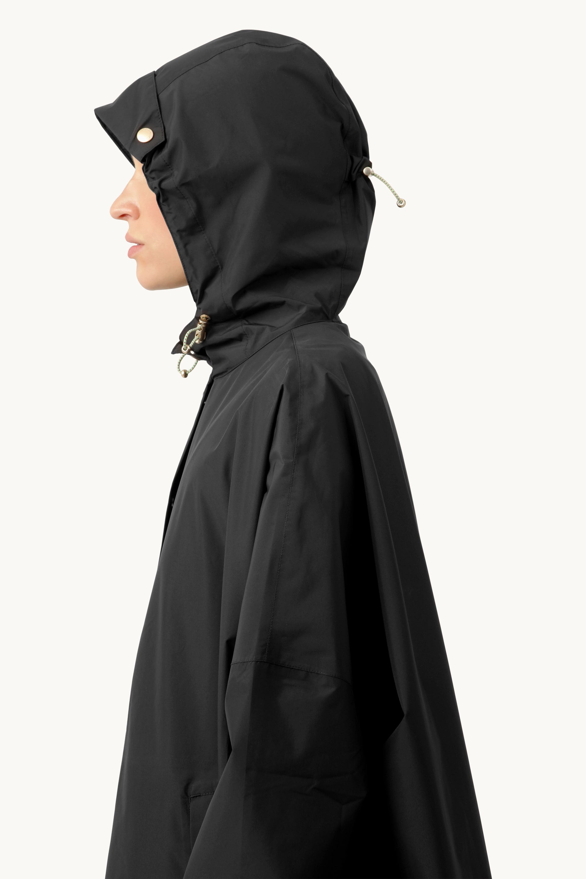 Poncho con mangas - Negro