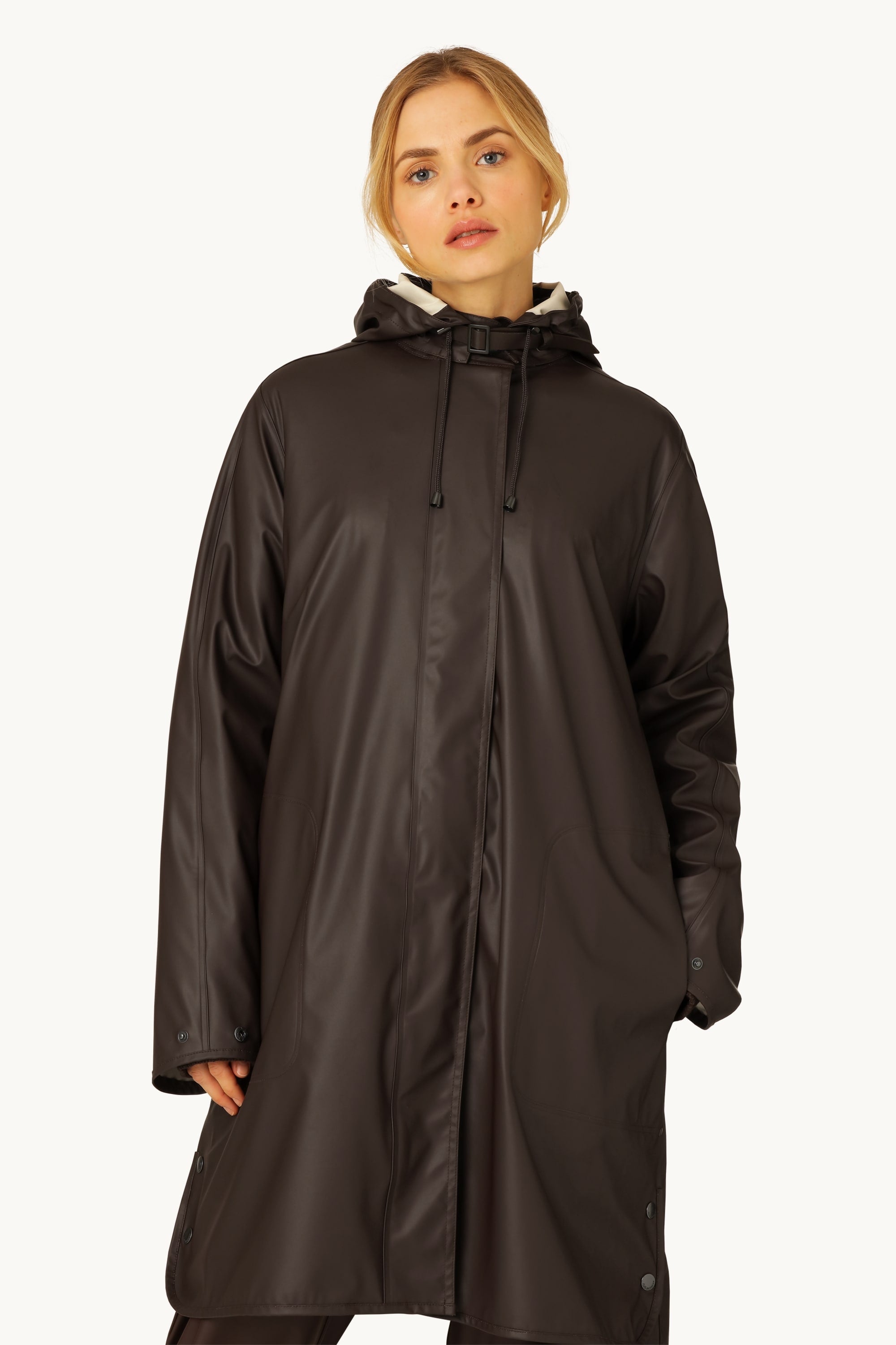 Light Raincoat - Ganache