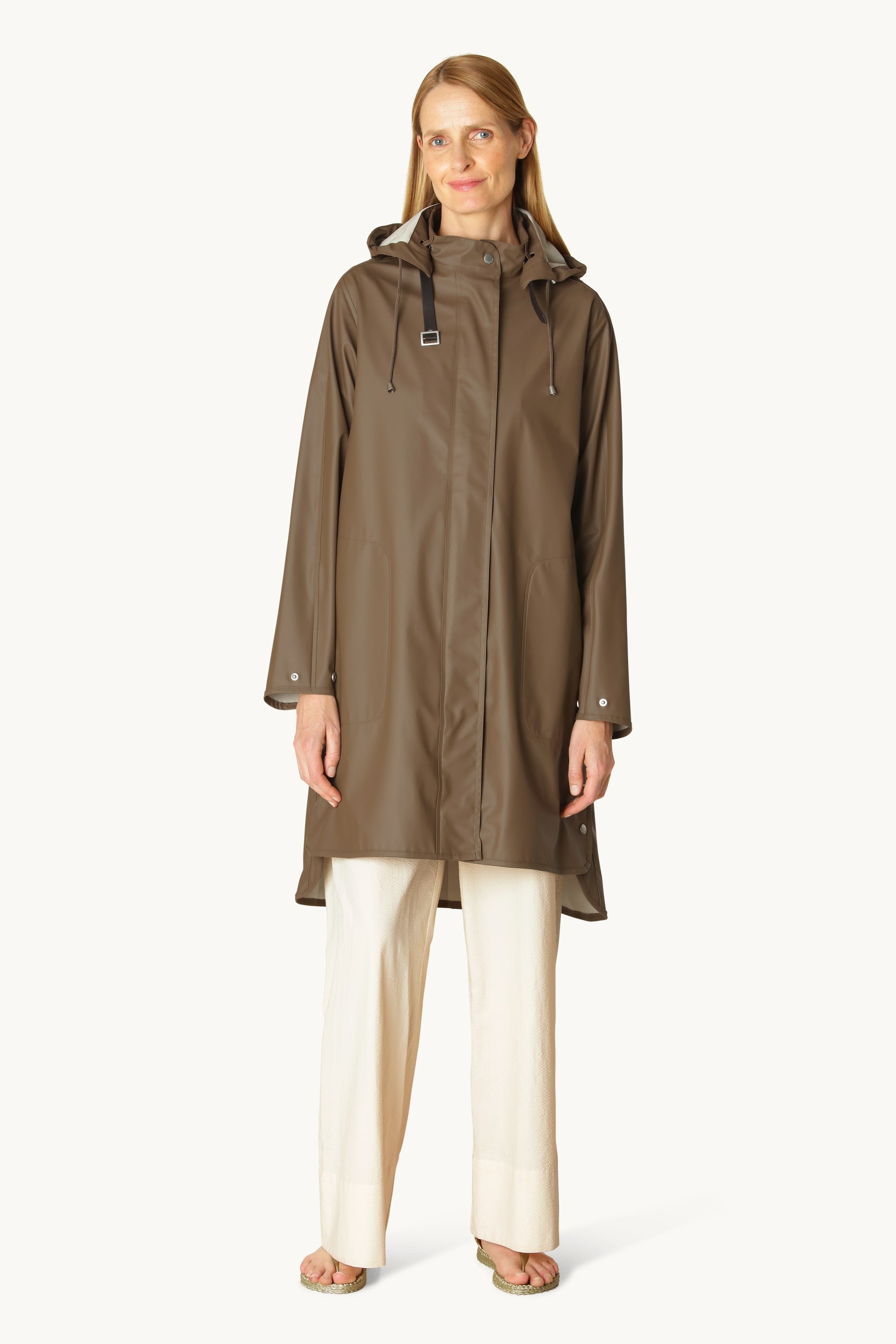 Light Raincoat - Cub Brown