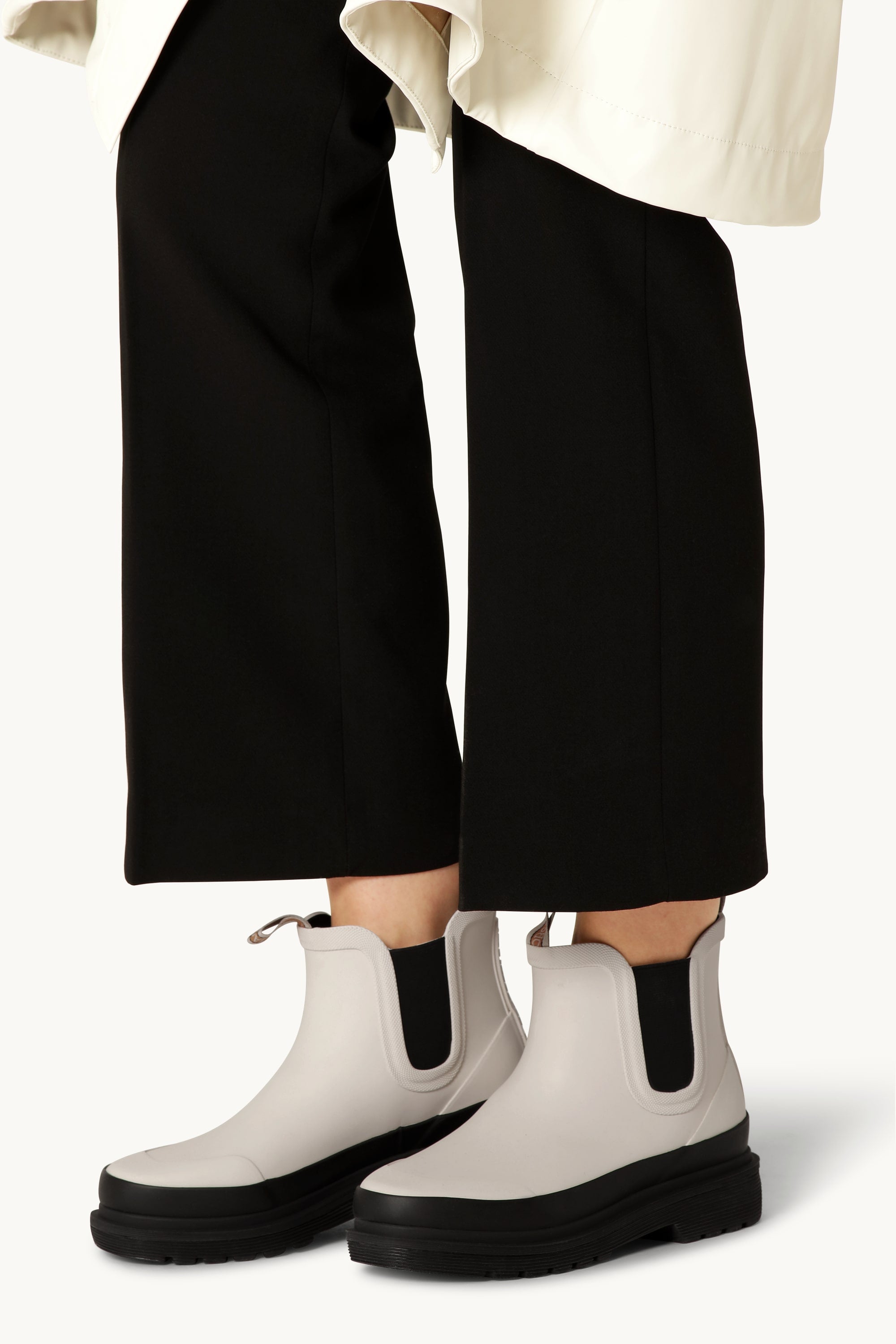 Chelsea Rain - Milk Creme