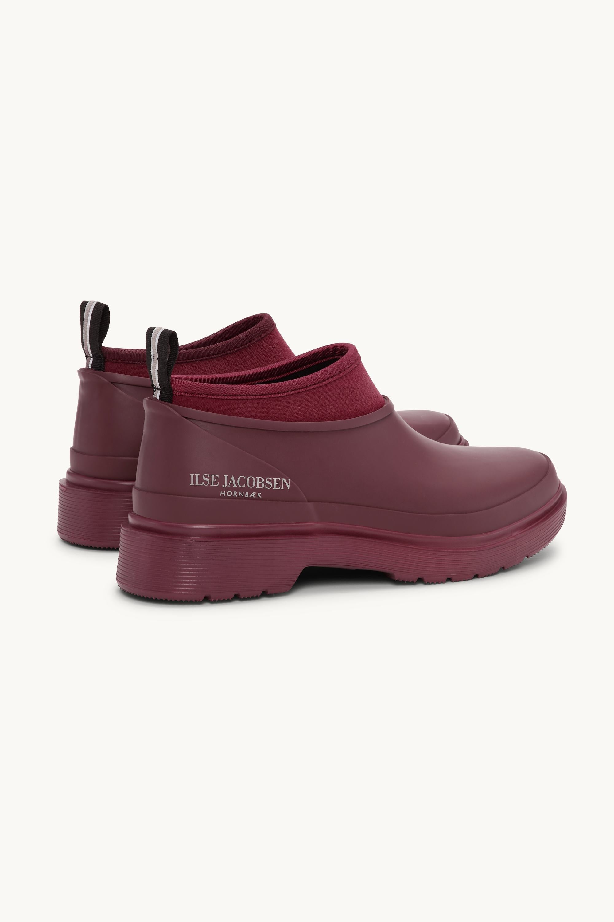 Zuecos de Lluvia Soft-Top - Maroon Banner
