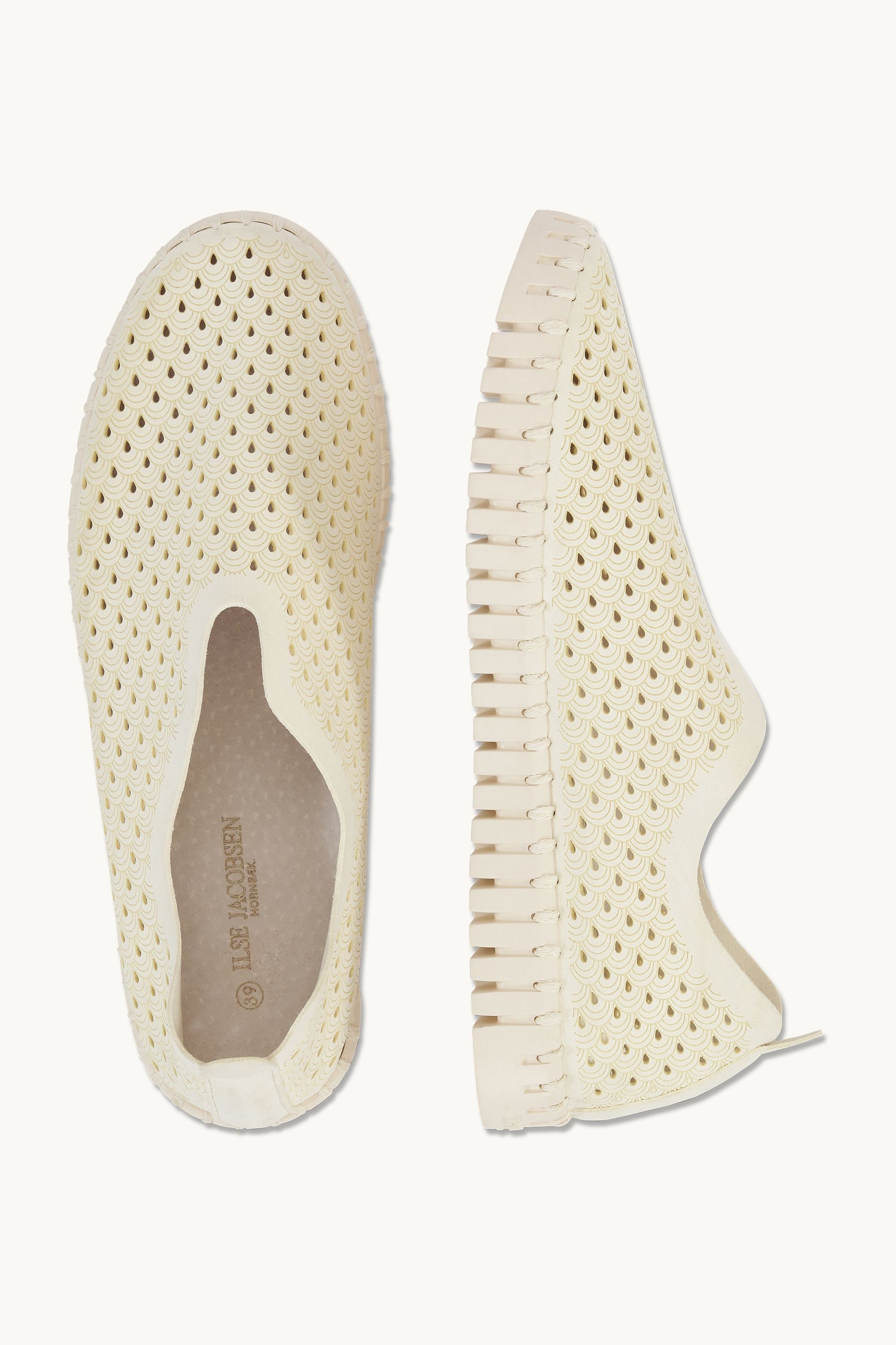 Tulip Flats - Milk Creme