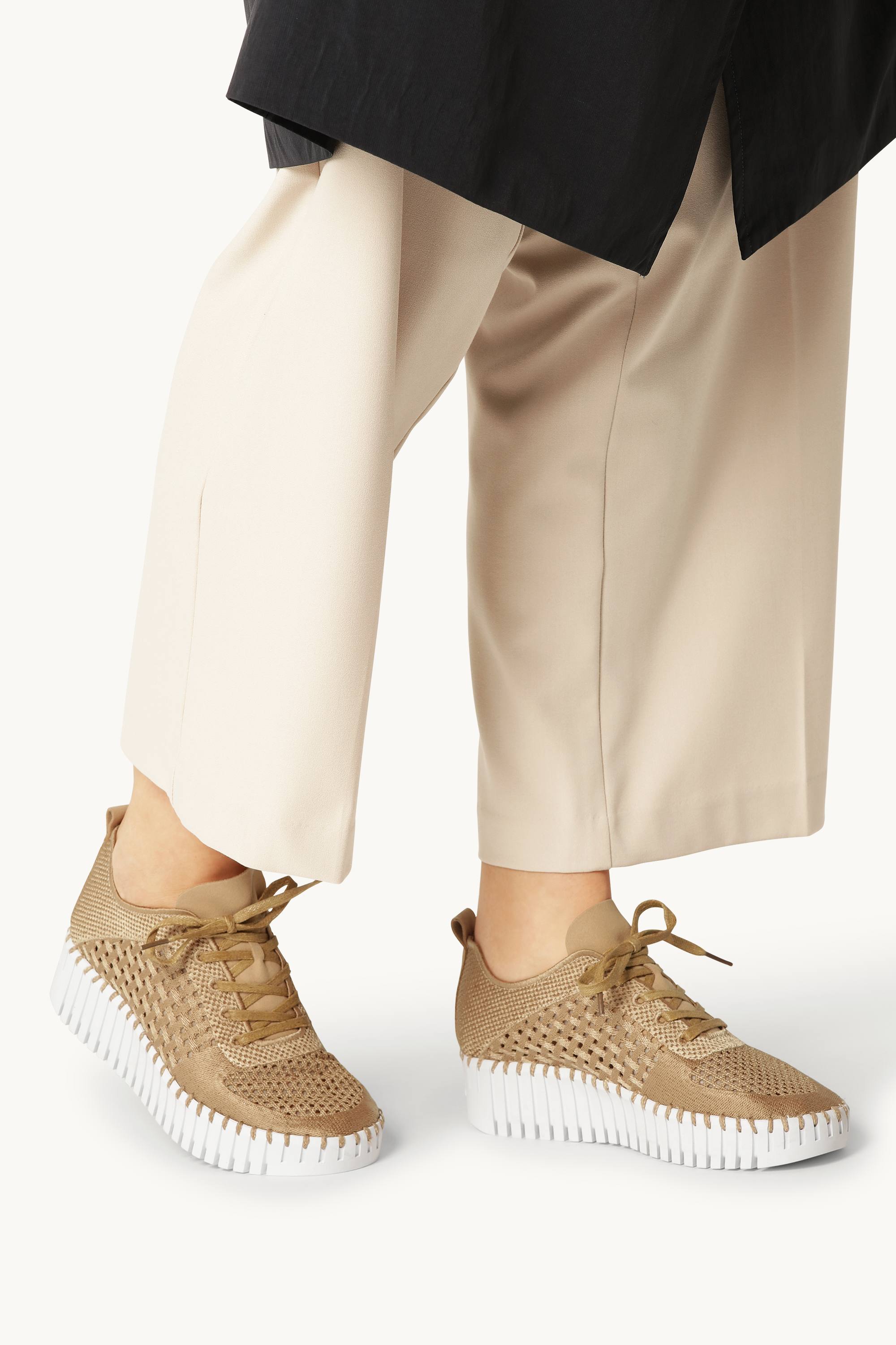 Tulip Flats With Laces - Latte White